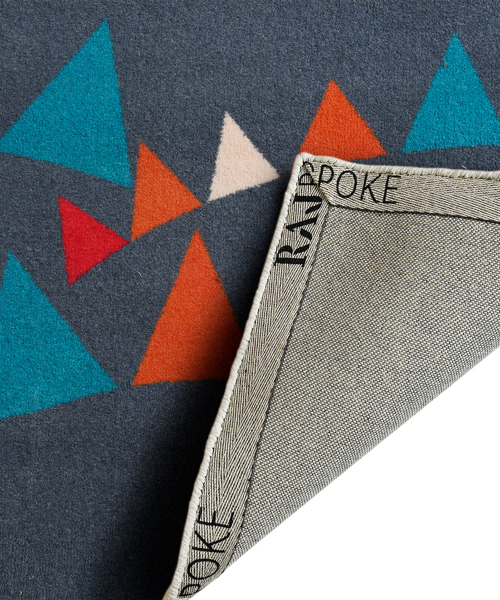 STREAMERS RUG
