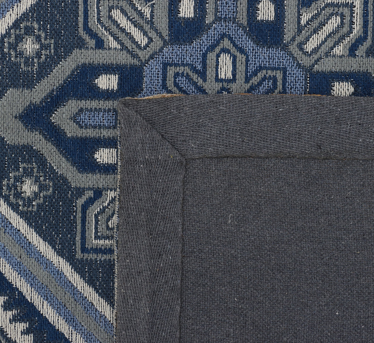 Blue and Grey Jacquard Rug - 5'x8'
