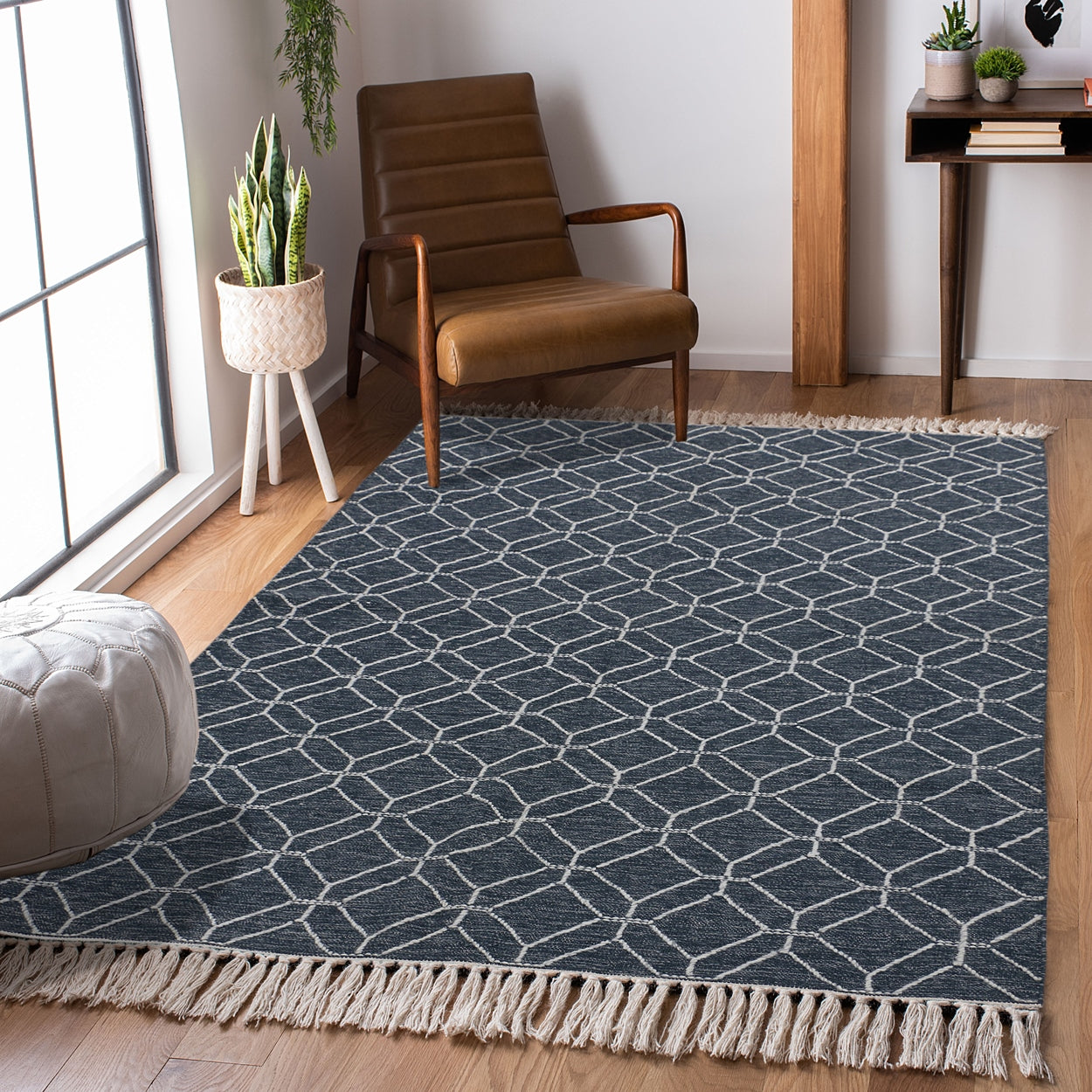 Hand Woven Rug - 5'x7'
