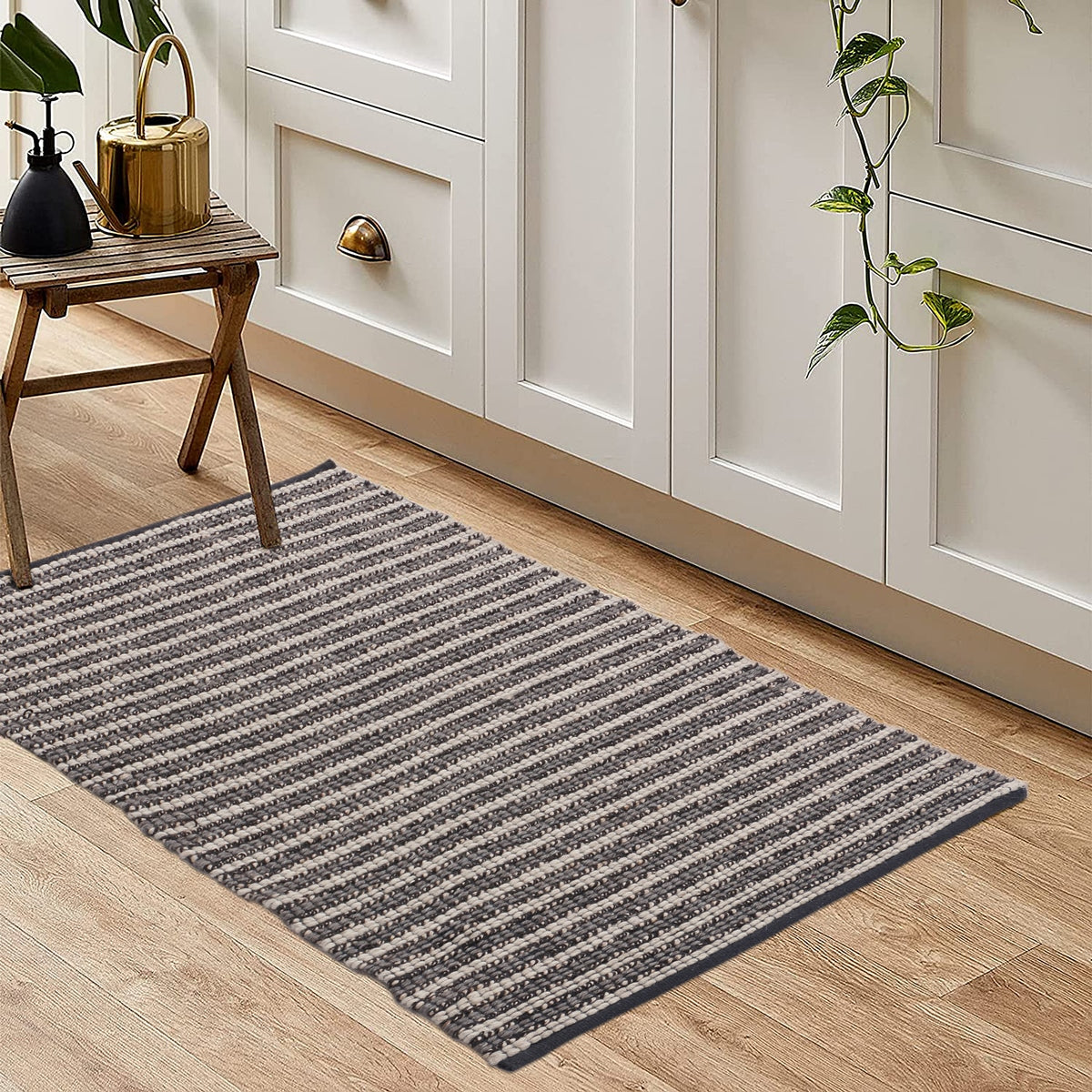 Grey and Natural Hand Woven Wool Rug - 3'x5'