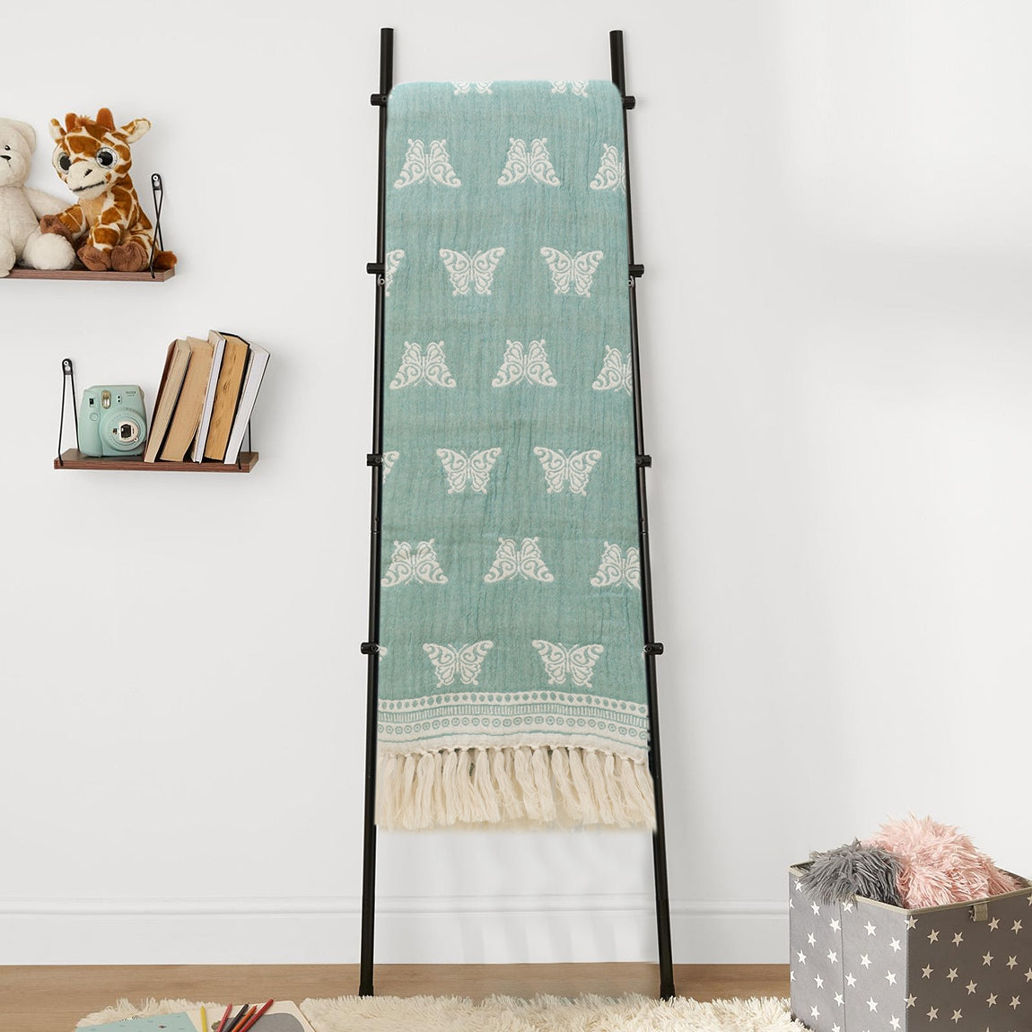 Green and Ivory Reversible Cotton Jacquard Throw