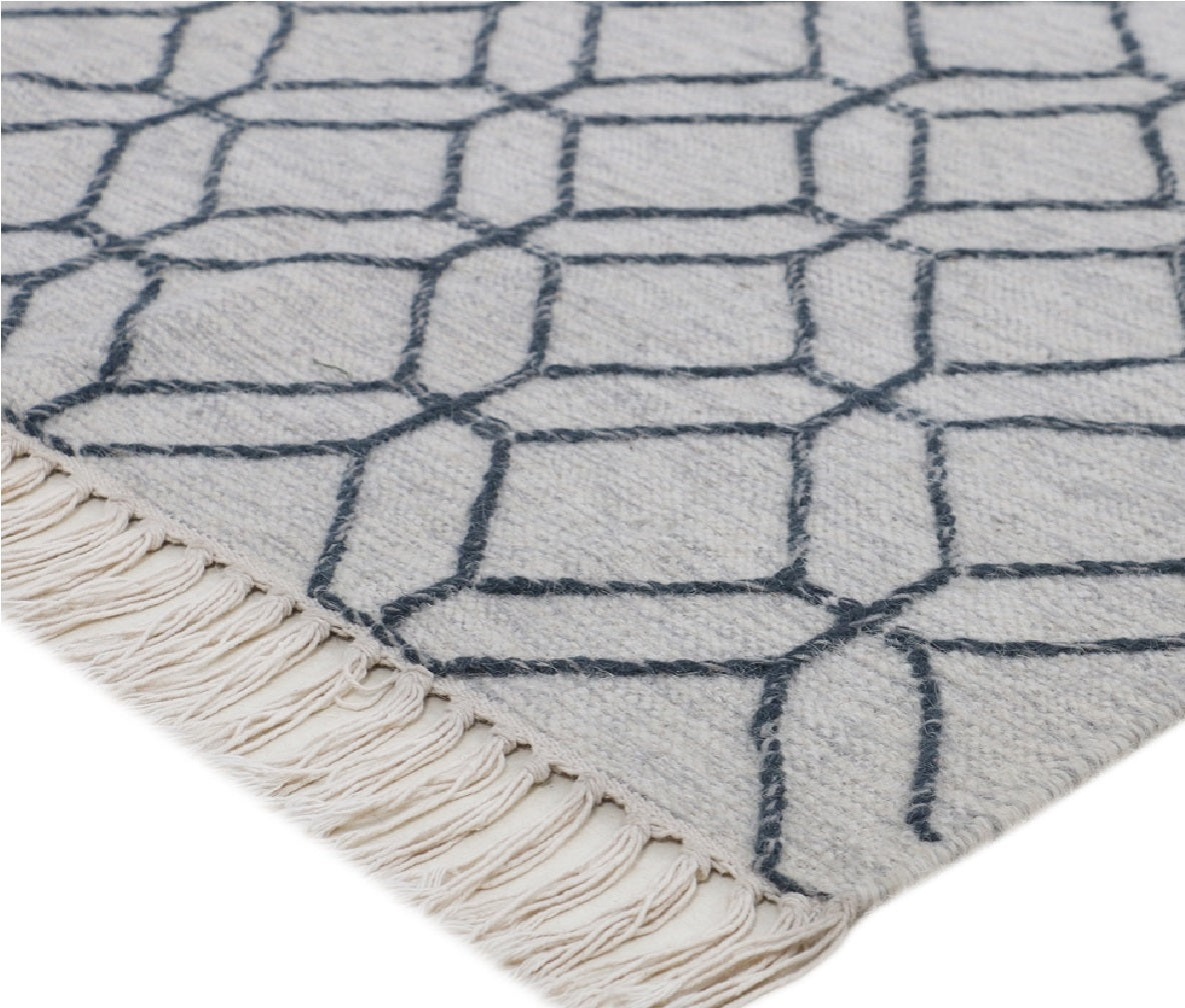 Hand Woven Wool Rug - 5'x7'